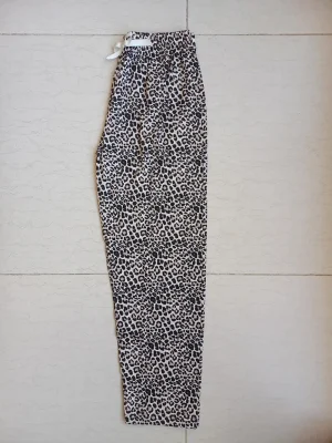 شلوار راحتی نخی زنانه کد ۱۵۶۱2