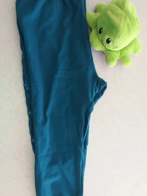 شلوارک نخی زنانه کد ۱۳۰۲6