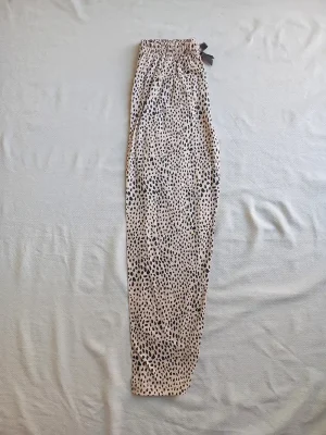 شلوار راحتی نخی زنانه کد ۱۵۶۲2